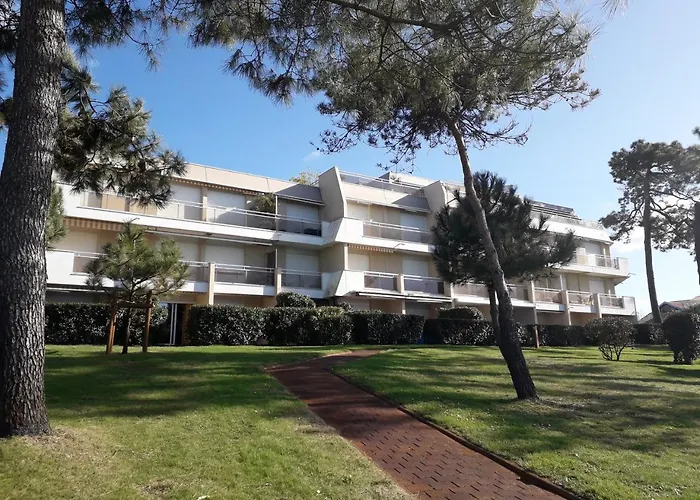 C213 Vue Terrasse, Parking *